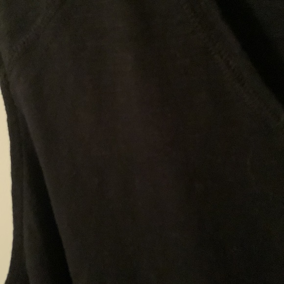 Ava & Viv 3x black sporty v-neck tank top. - Picture 4 of 11